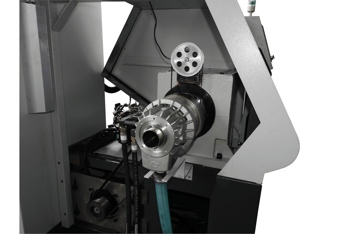 Токарный станок с ЧПУ JET KDCK-25F CNC (Fanuc 0i, гидрав. патрон, 3000 об/мин, деталеуловитель)